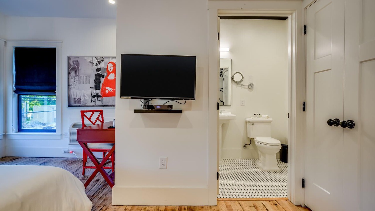 Photo of Bathroom in West End