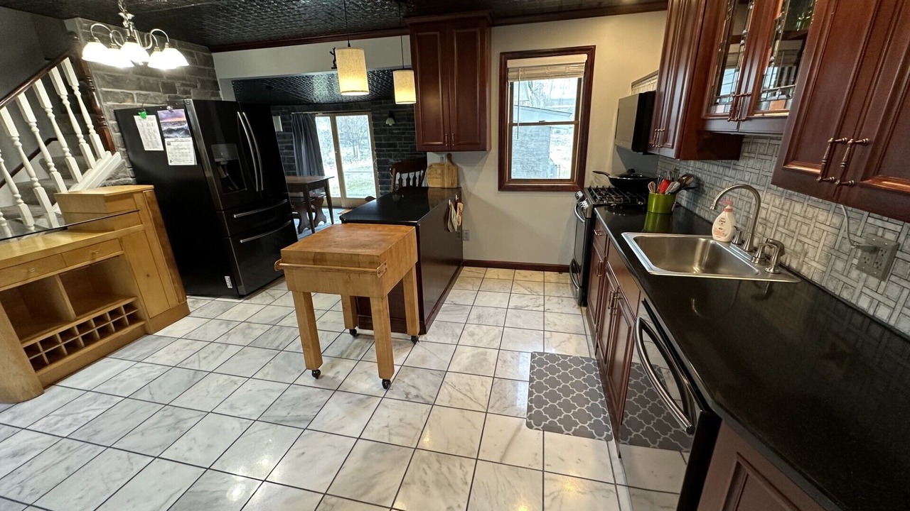 Photo of Kitchen in Lake Erie Beach