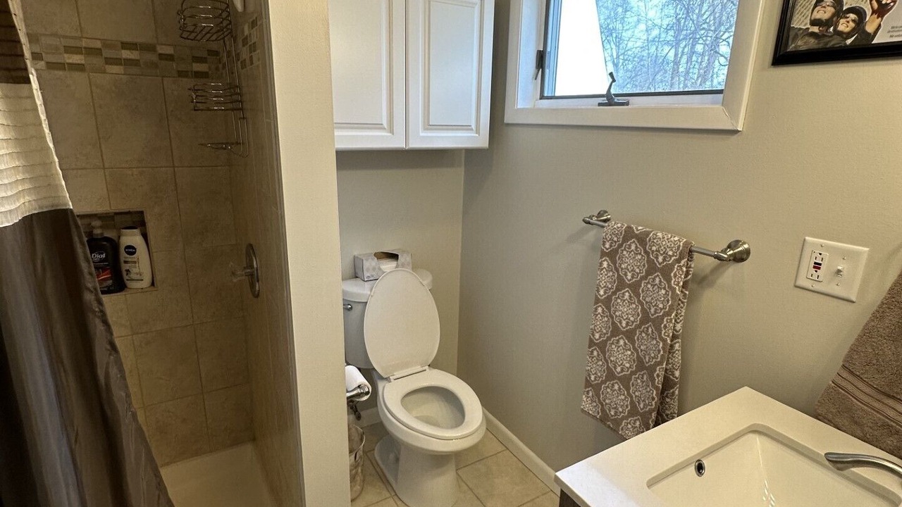 Photo of Bathroom in Lake Erie Beach
