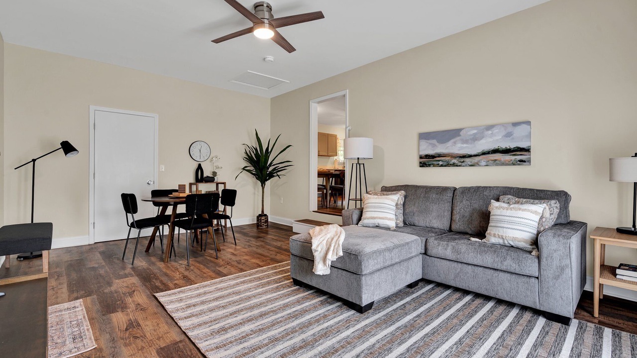 Photo of Livingroom in Collegedale