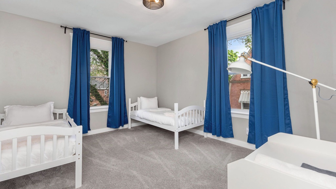Photo of Bedroom in Mount Auburn