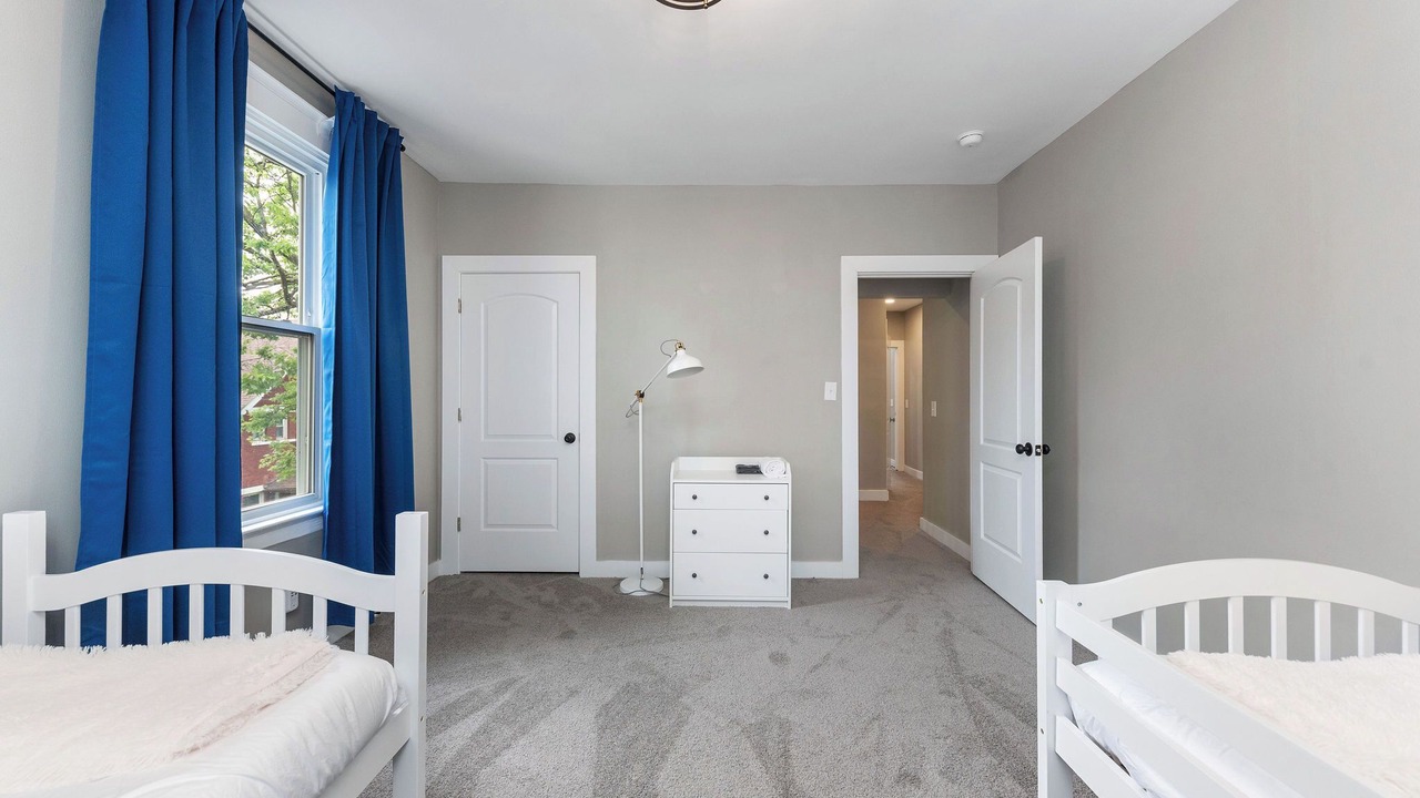 Photo of Bedroom in Mount Auburn