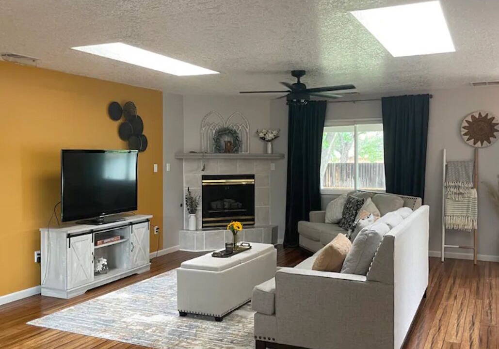 Photo of Livingroom in Bosque Farms