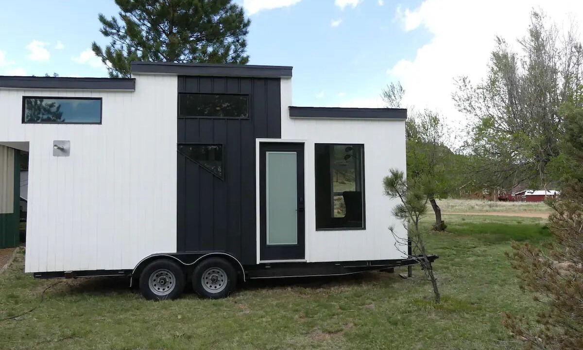 Photo of Outdoor in Deckers
