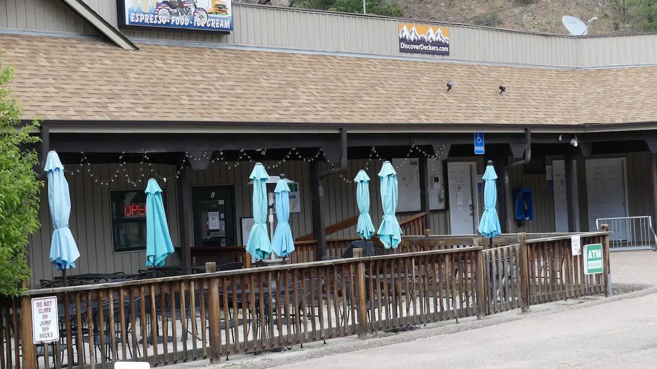 Photo of Outdoor in Deckers