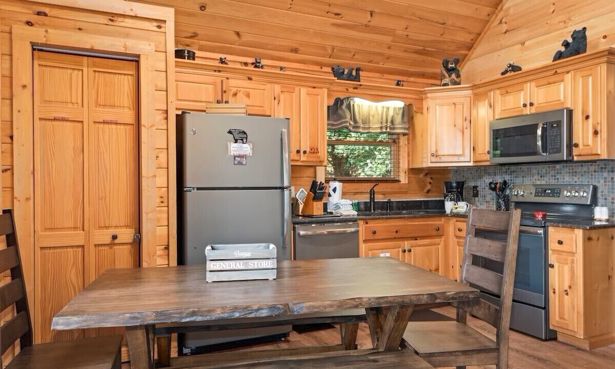 Photo of Kitchen in Black Bear Falls