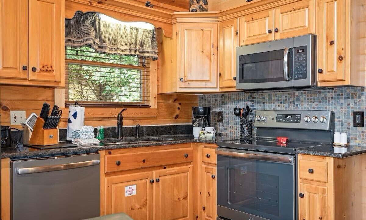 Photo of Kitchen in Black Bear Falls