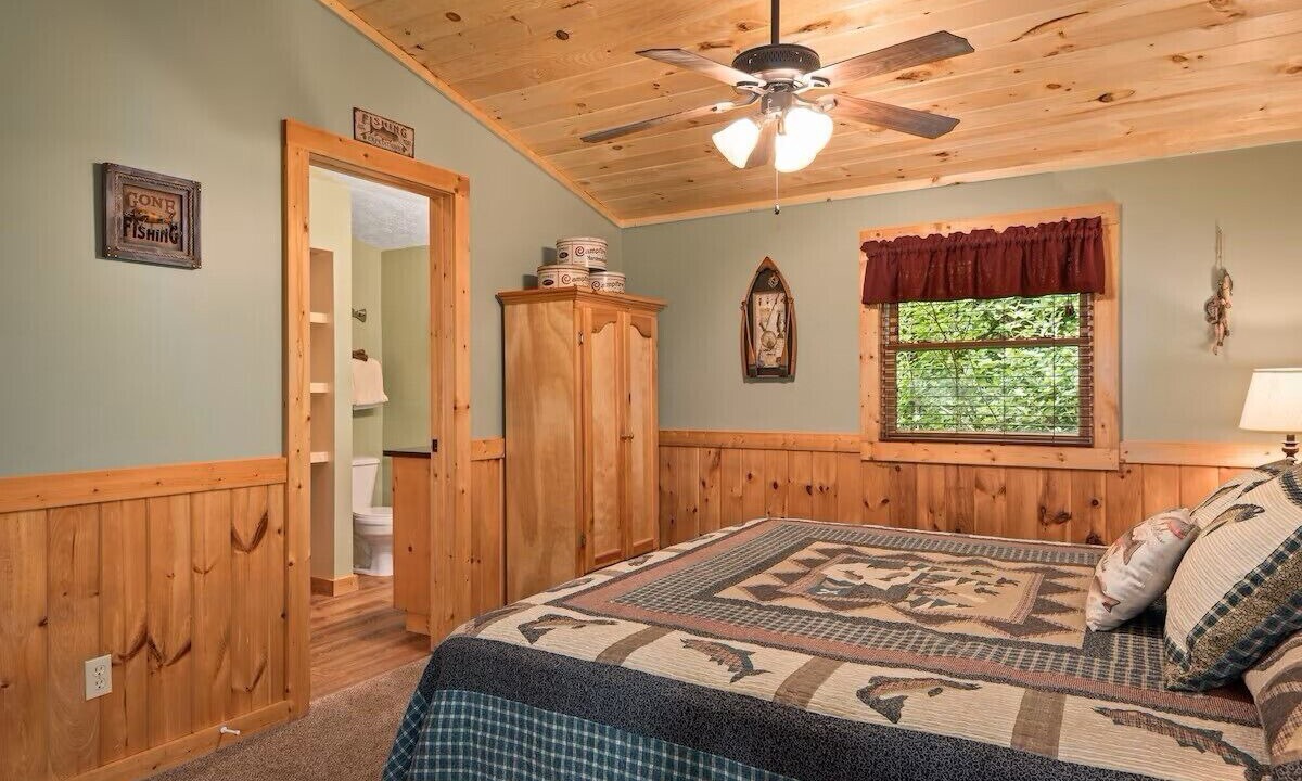 Photo of Bedroom in Black Bear Falls