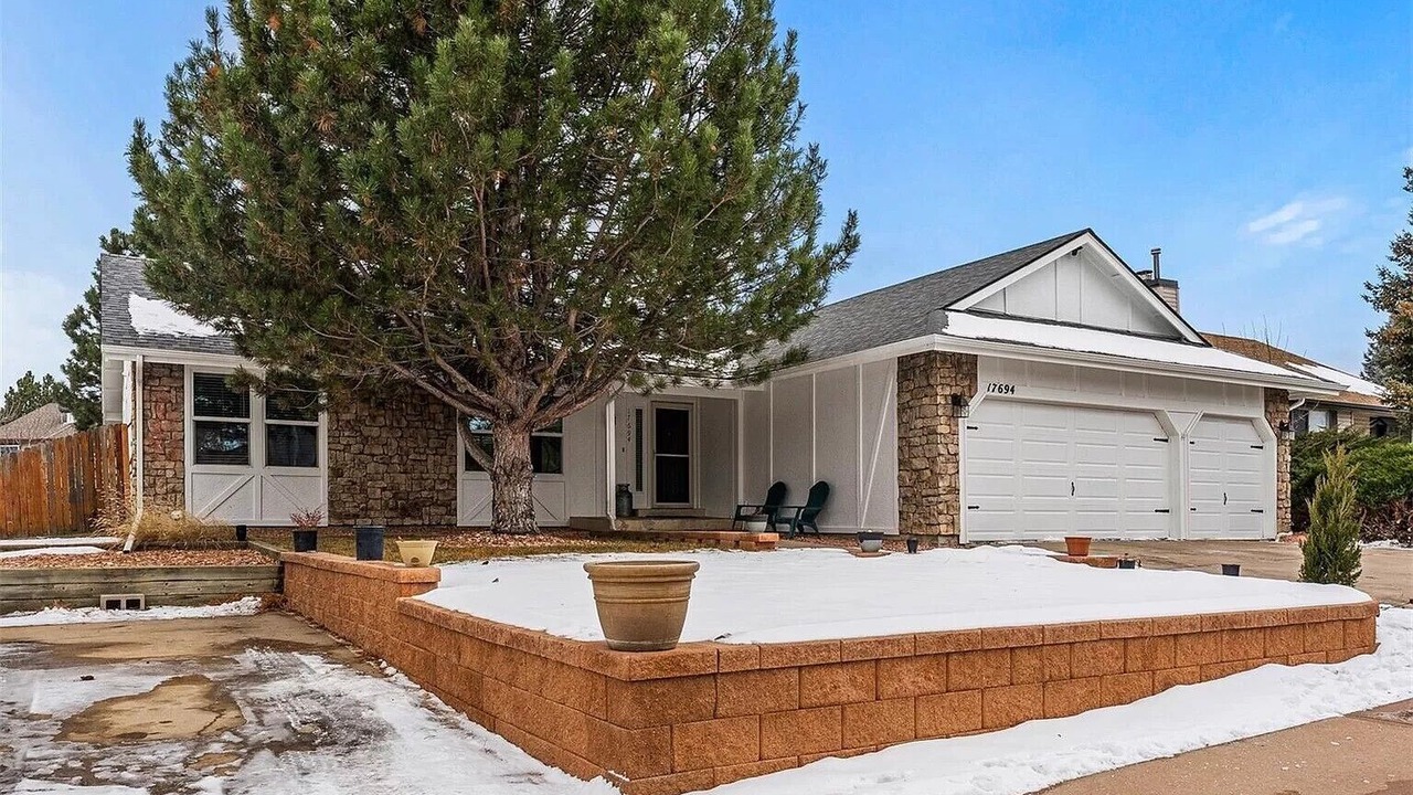 Photo of Outdoor in Aurora Highlands