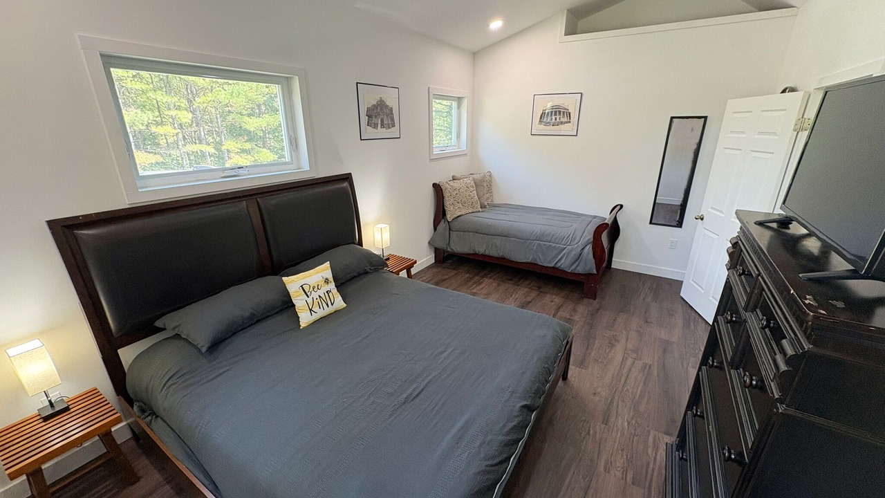 Photo of Bedroom in Summertown