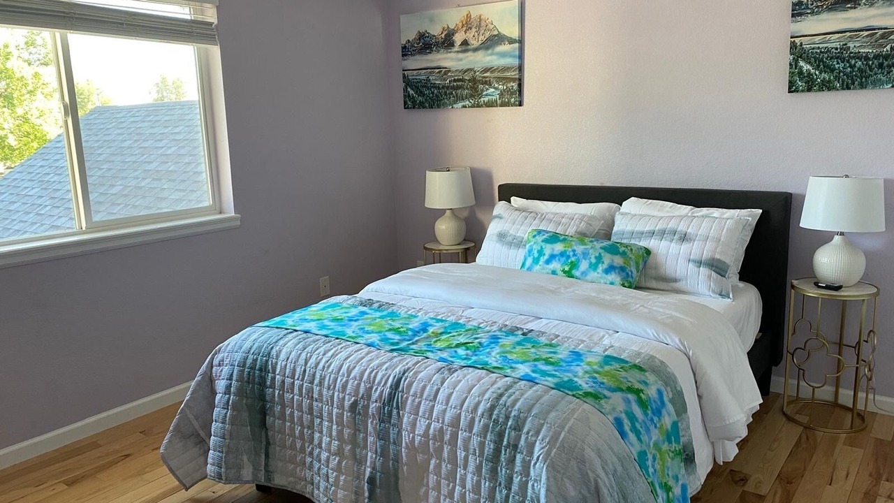 Photo of Bedroom in Aurora