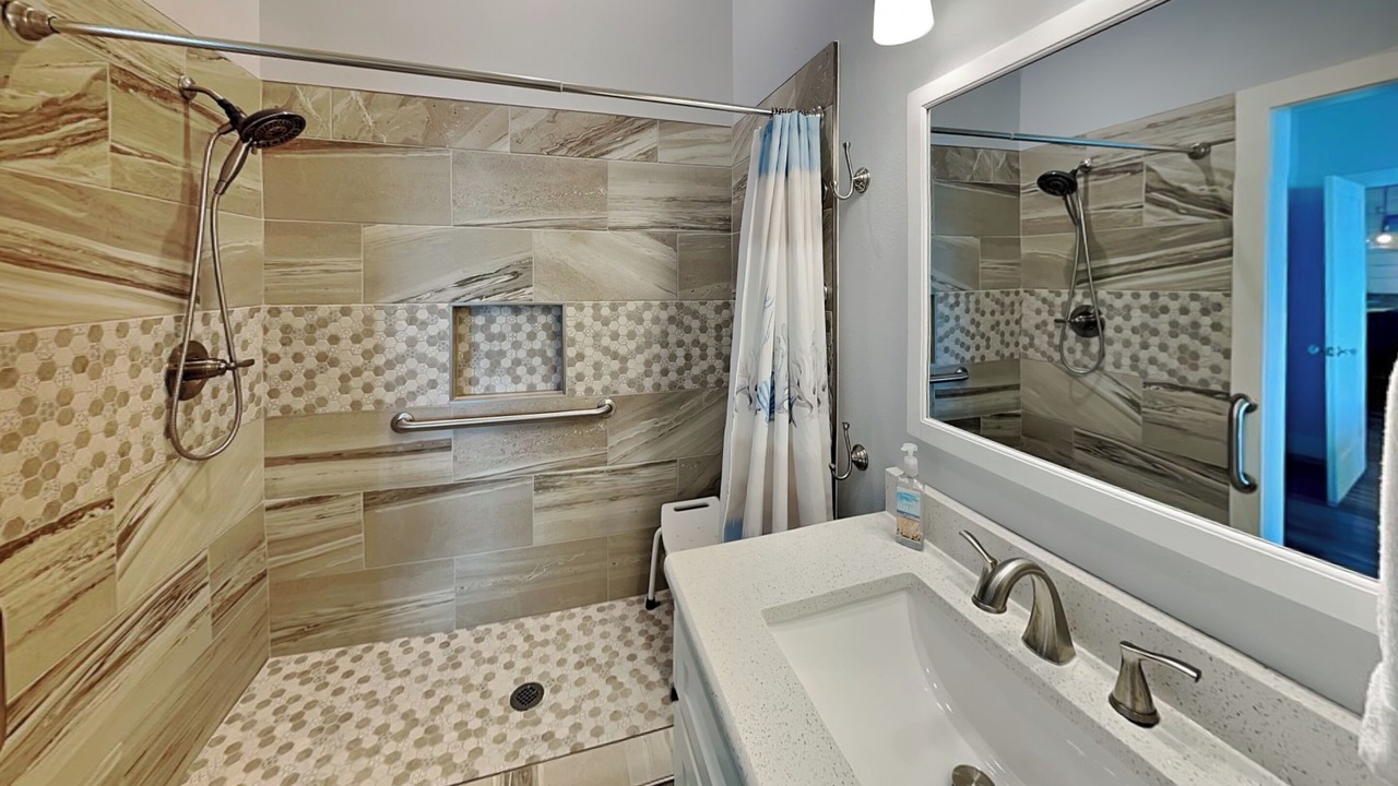 Photo of Bathroom in Key Allegro