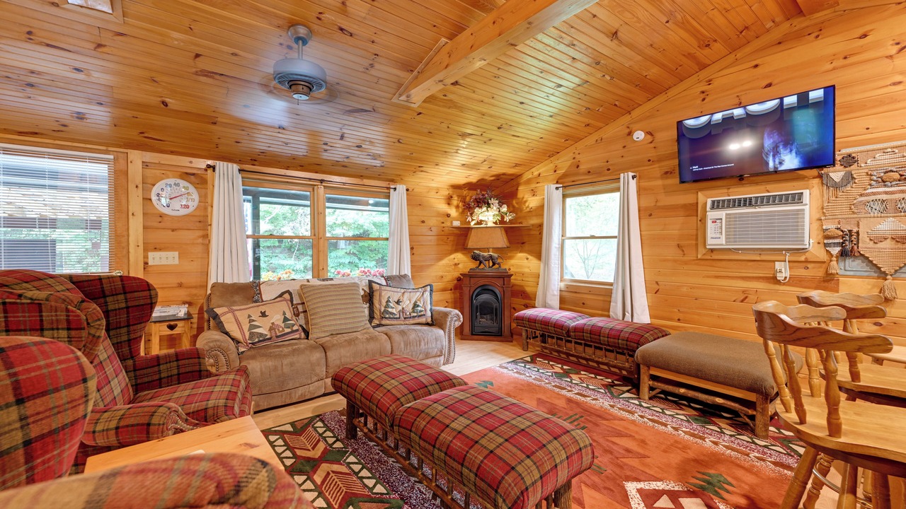 Photo of Livingroom in Robbinsville