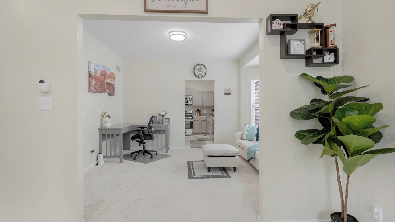 Photo of Livingroom in Central West End