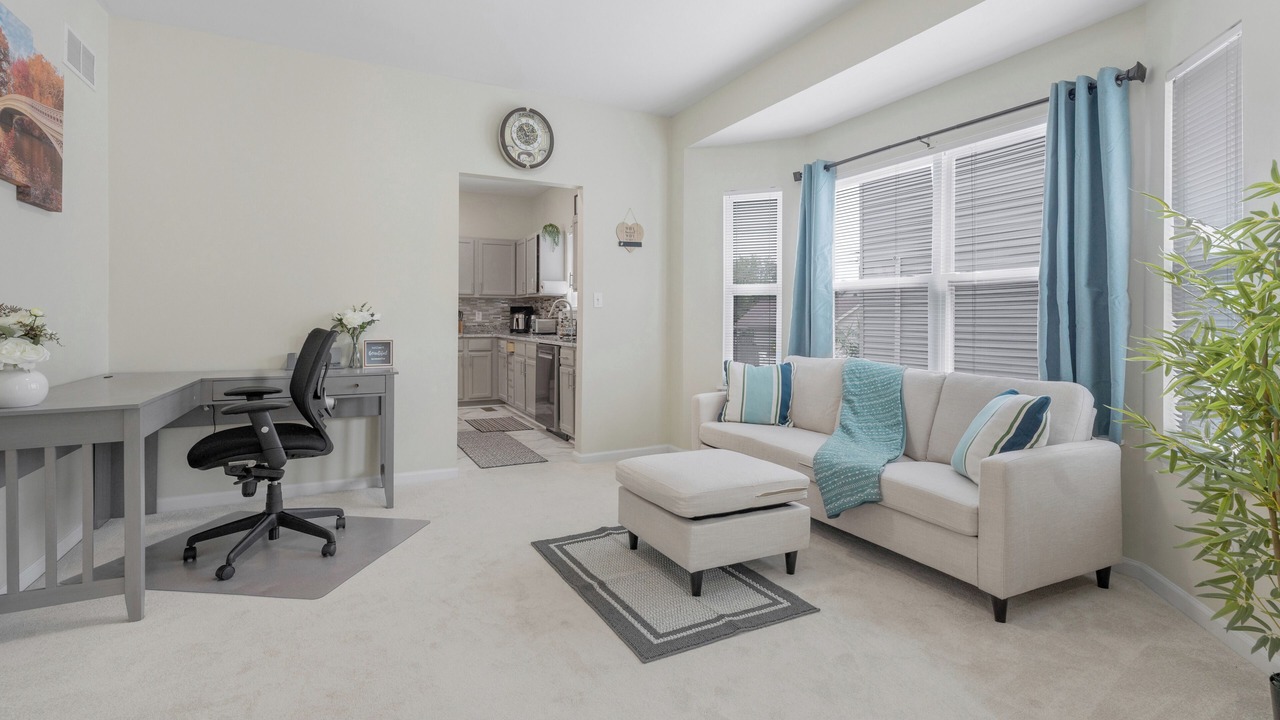 Photo of Livingroom in Central West End