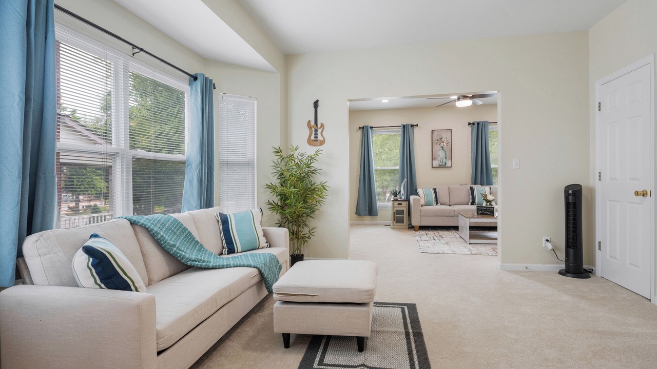 Photo of Livingroom in Central West End
