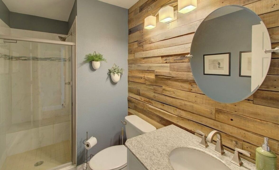 Photo of Bathroom in Castle Pines North