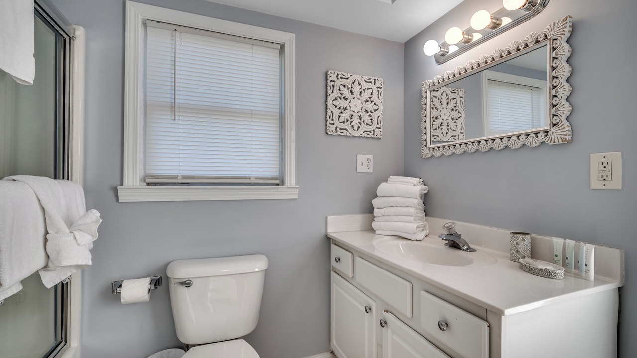 Photo of Bathroom in Golden Mile