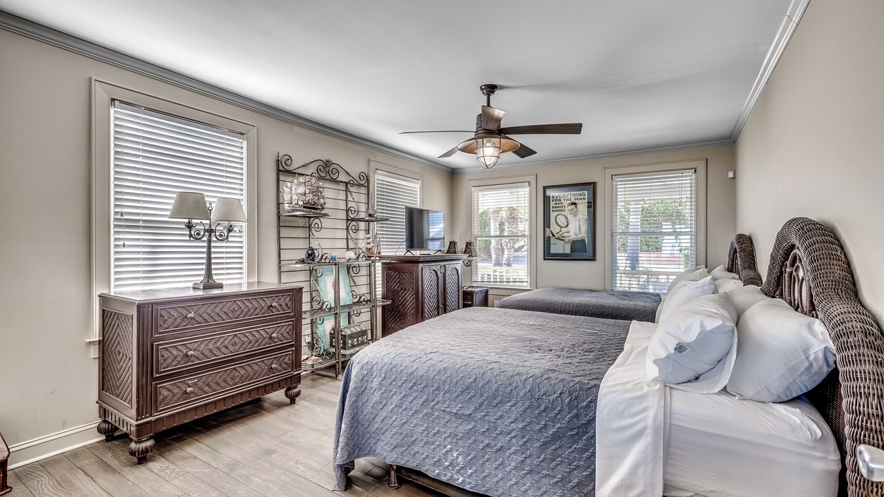 Photo of Bedroom in Golden Mile