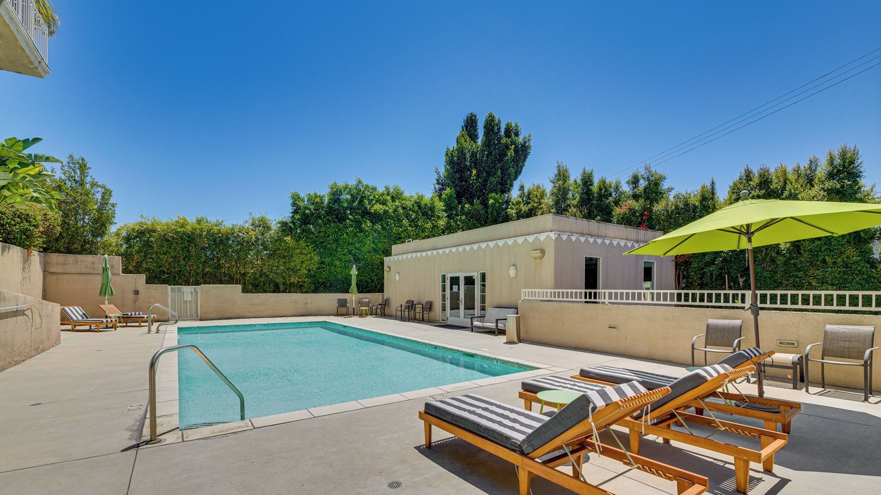 Photo of Outdoor in Hollywood Hills