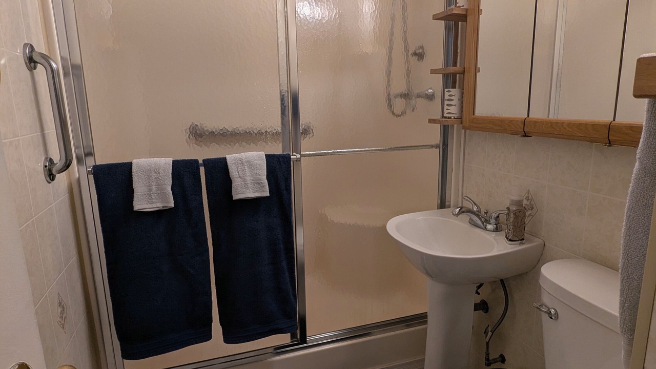 Photo of Bathroom in Ontonagon