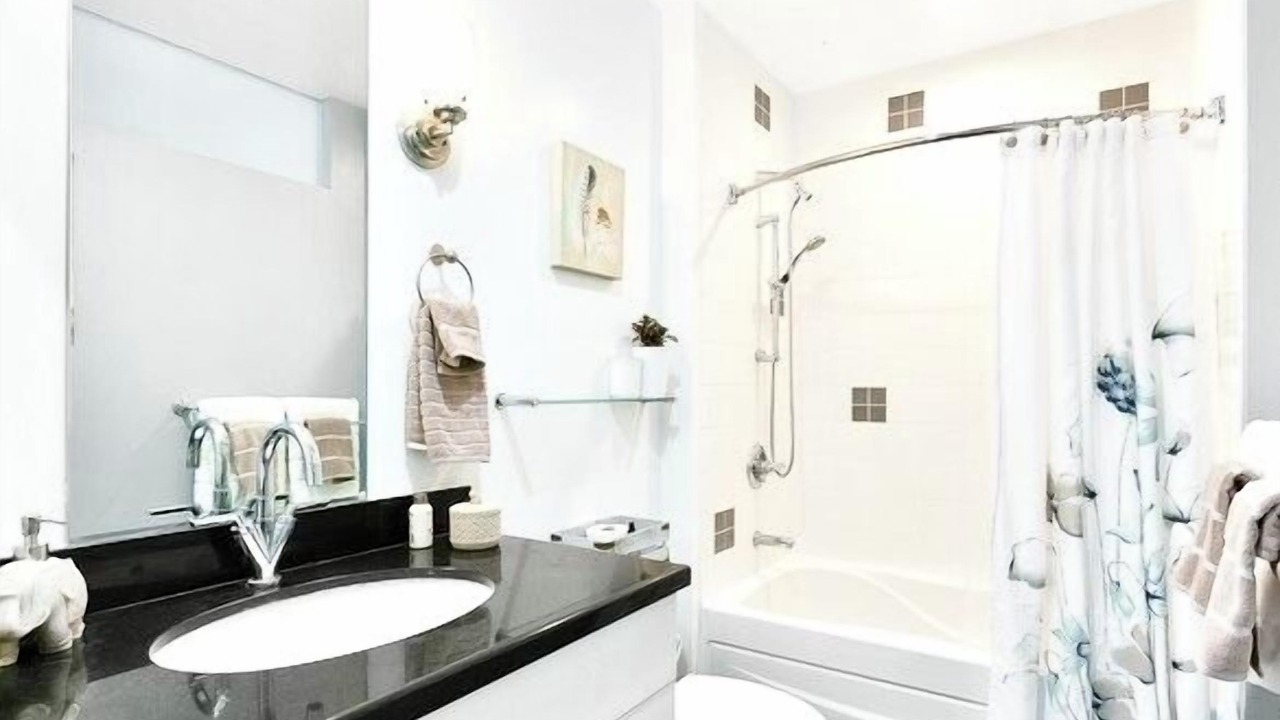 Photo of Bathroom in City West
