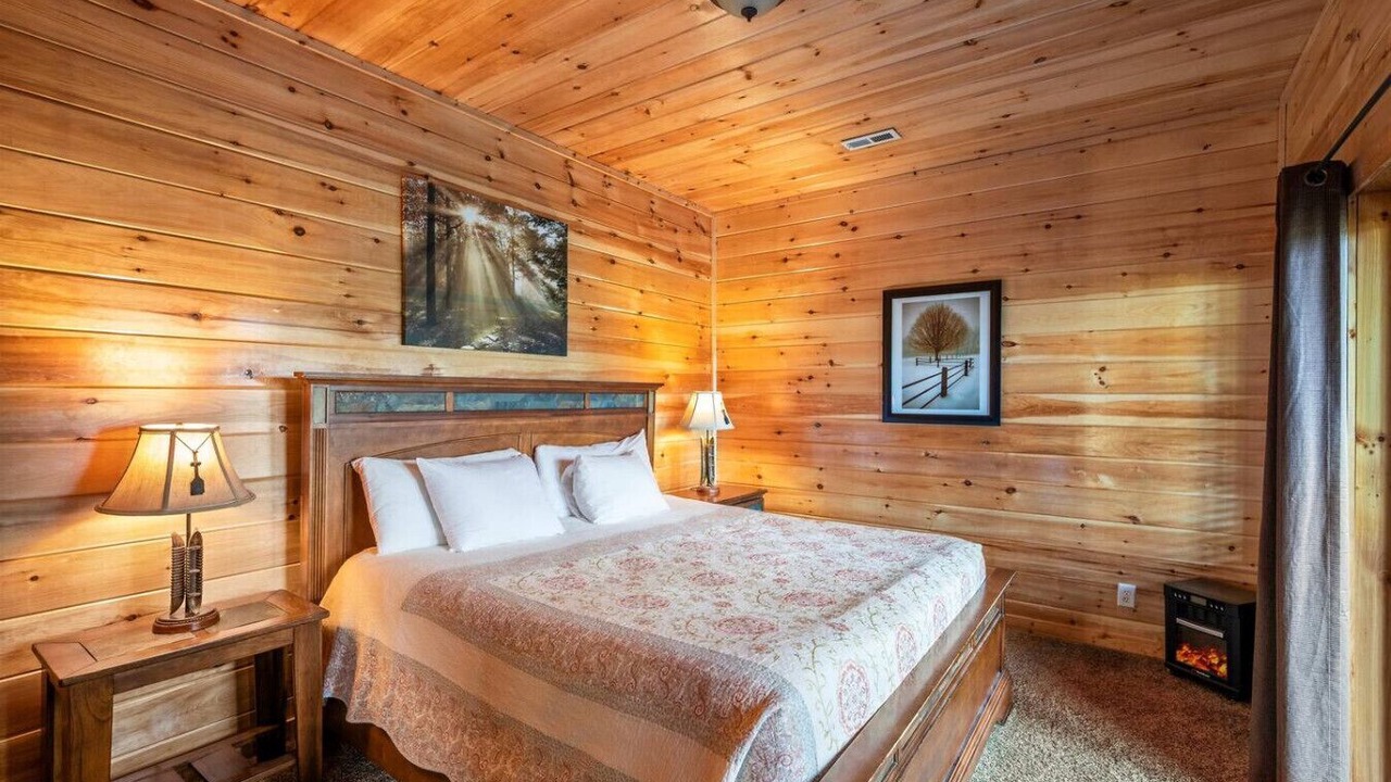Photo of Bedroom in Townsend