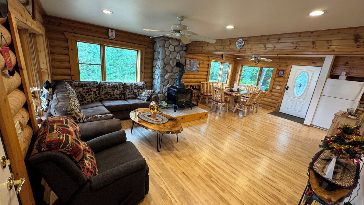 Photo of Livingroom in National Mine