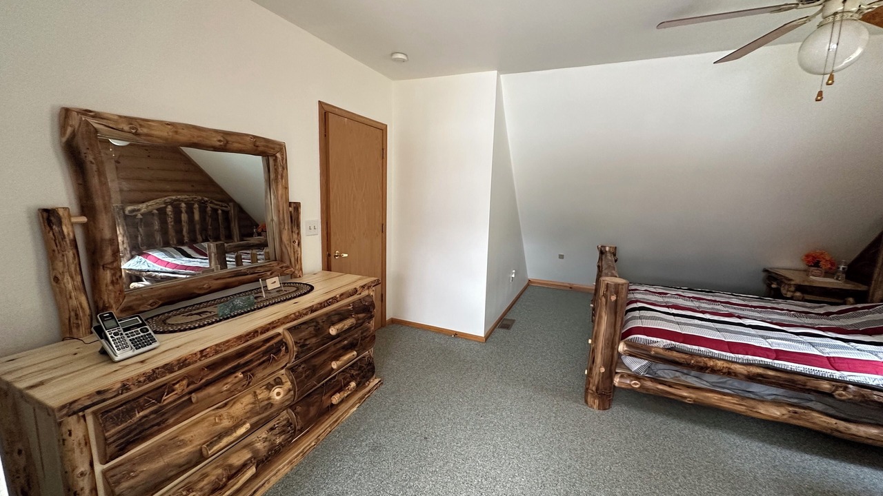 Photo of Bedroom in National Mine