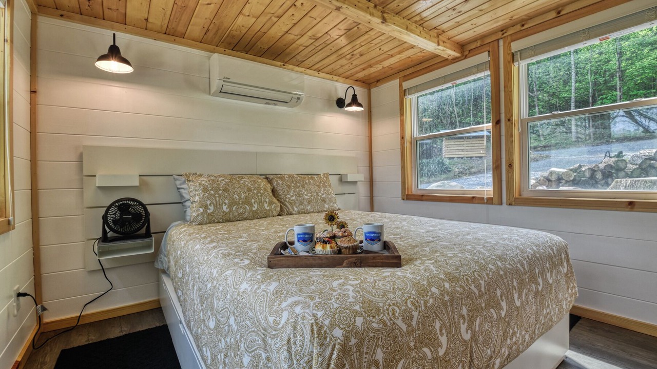 Photo of Bedroom in Cosby