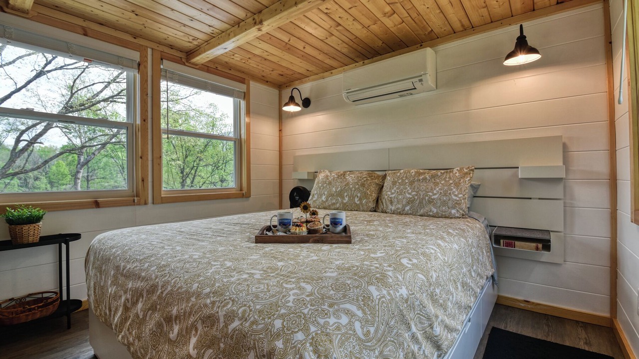 Photo of Bedroom in Cosby