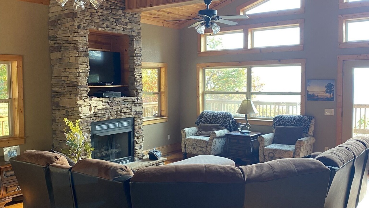 Photo of Livingroom in Dunlap