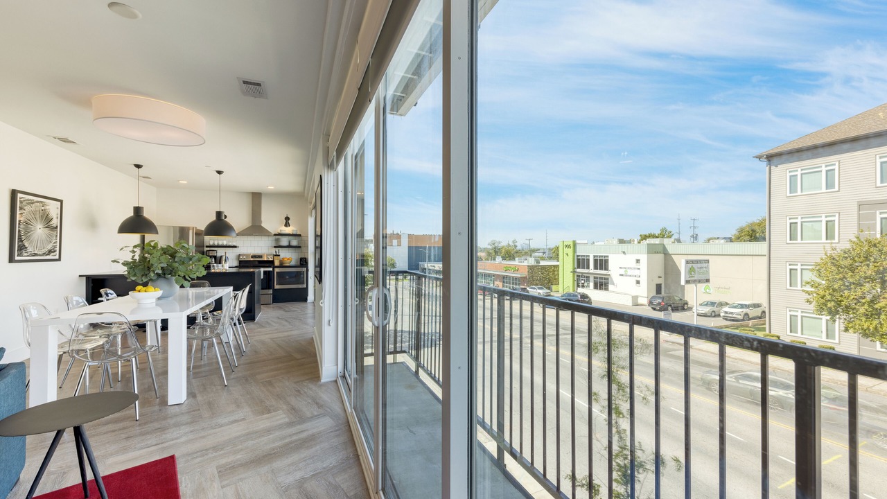 Photo of Patio Balcony in Historic Edgefield