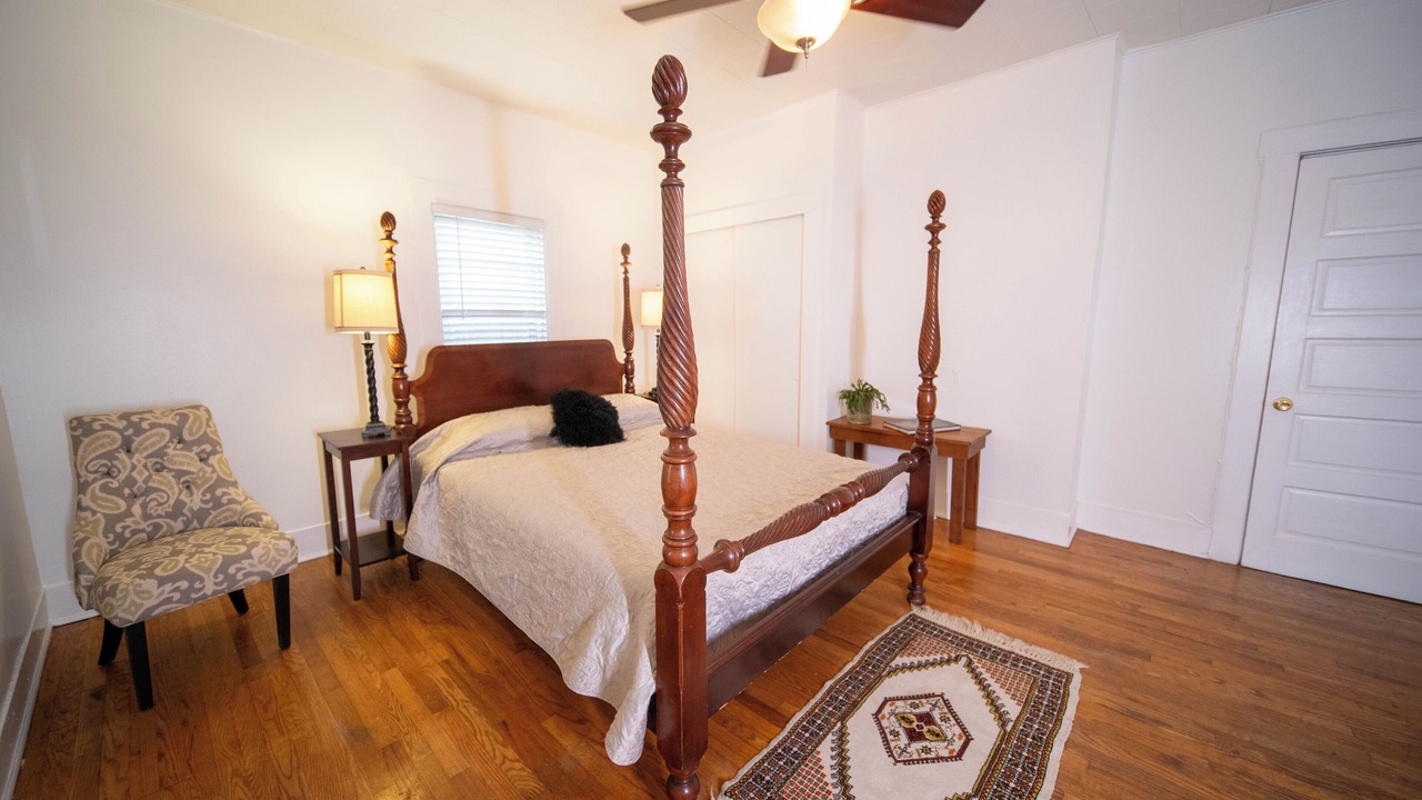 Photo of Bedroom in East End - Valley Street