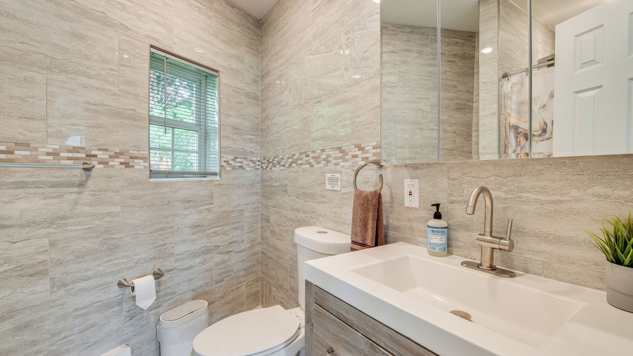 Photo of Bathroom in Harveys Lake