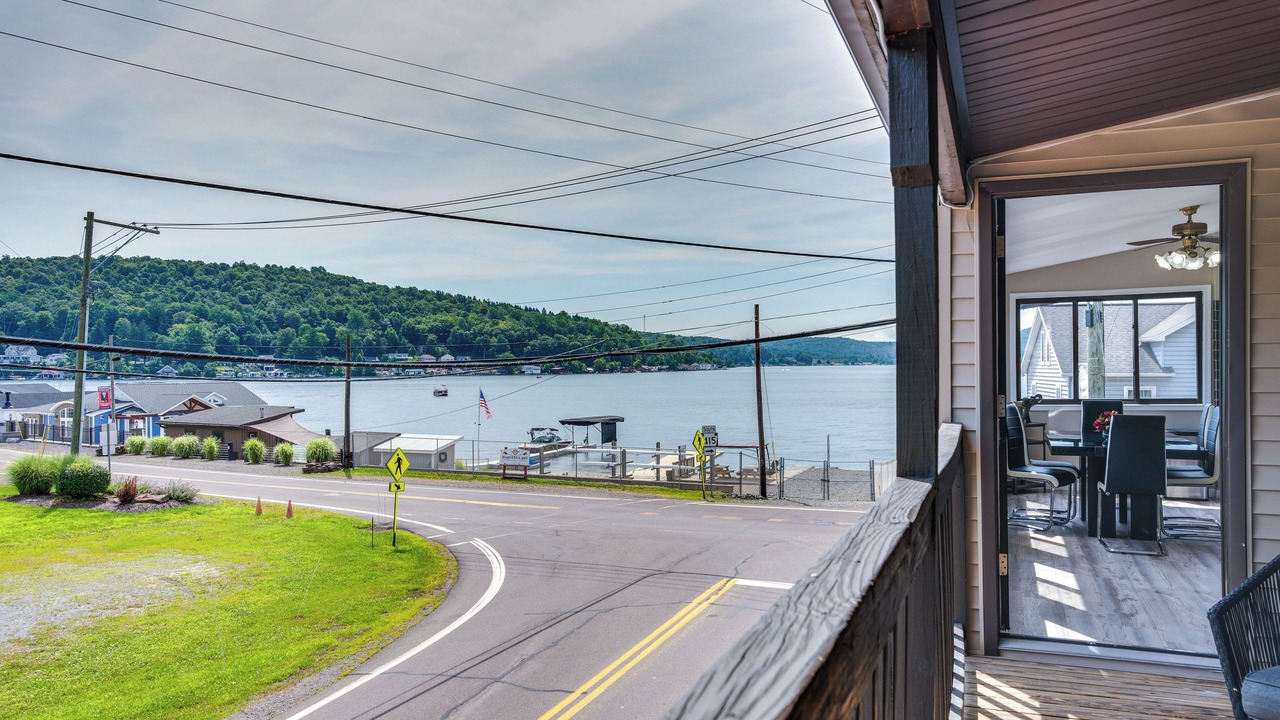 Photo of Patio Balcony in Harveys Lake