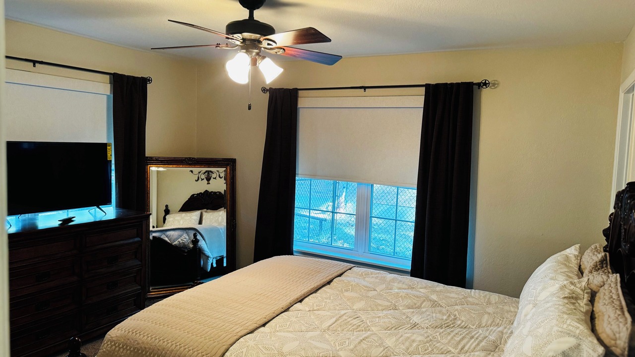 Photo of Bedroom in Tool