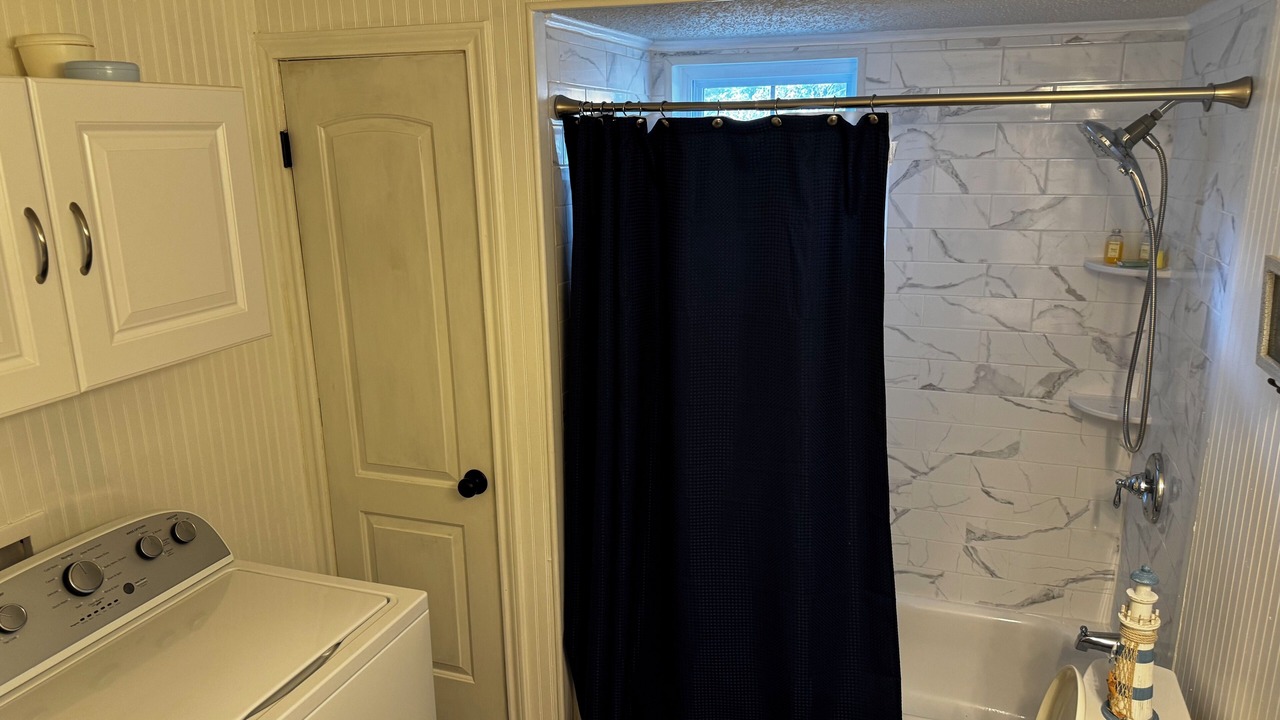 Photo of Bathroom in Tool