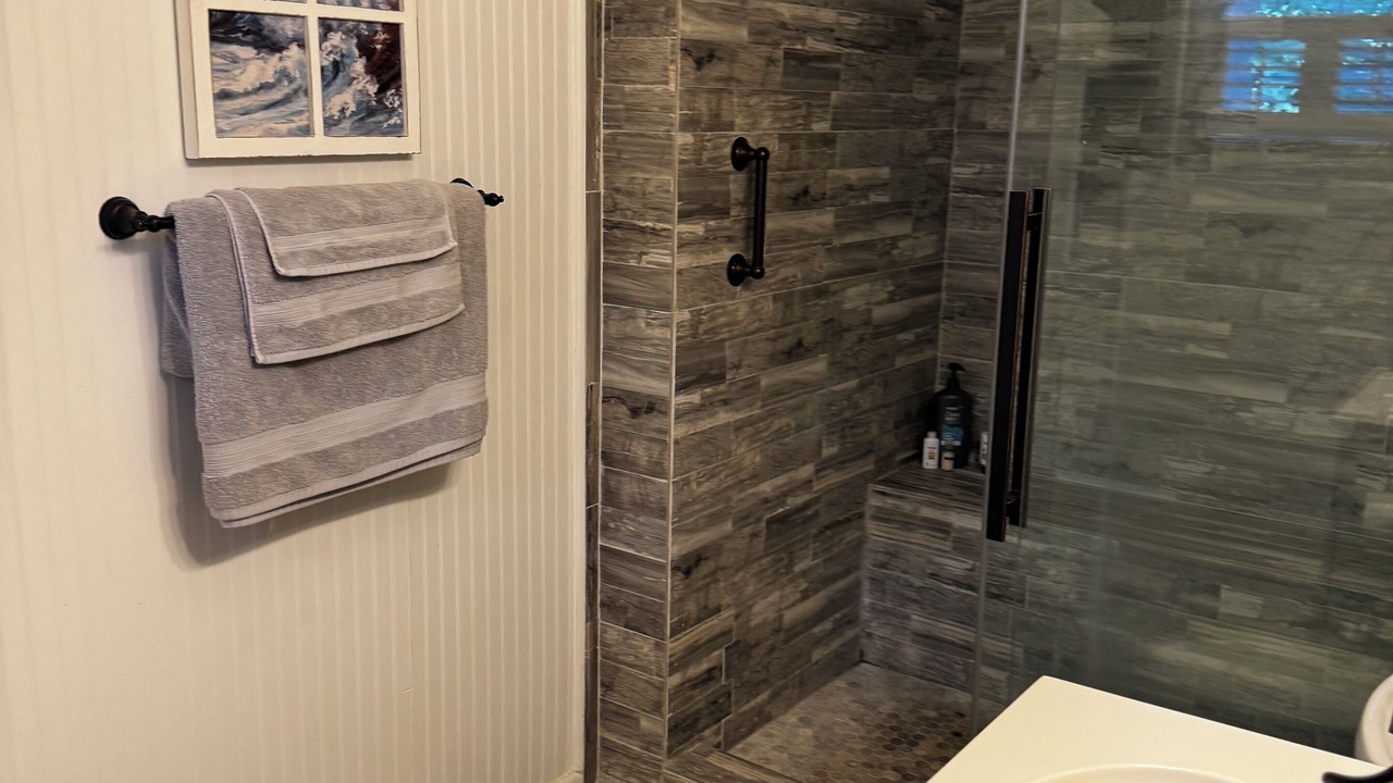 Photo of Bathroom in Tool