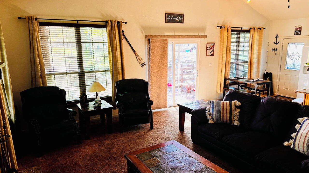 Photo of Livingroom in Tool