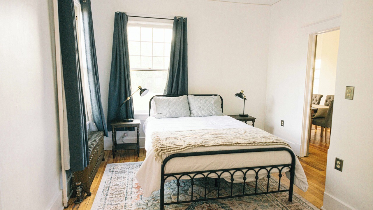 Photo of Bedroom in Huning Highland Historic District