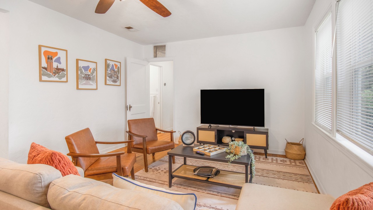 Photo of Livingroom in Gainesville