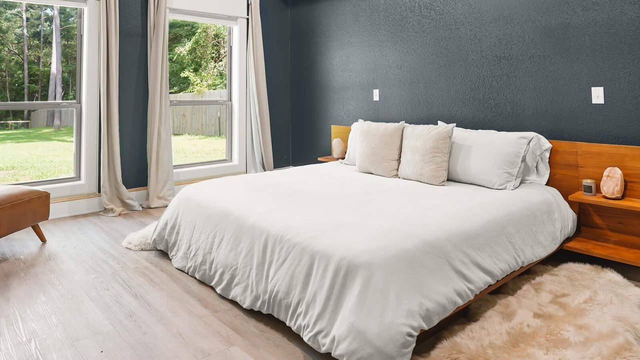 Photo of Bedroom in Flint