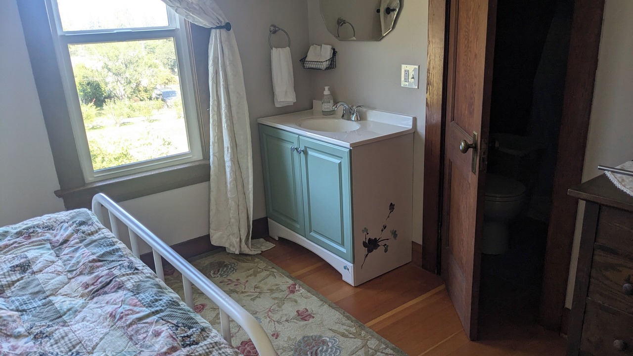 Photo of Bedroom in Everett