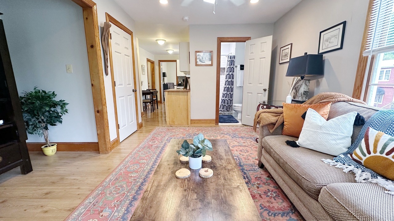 Photo of Livingroom in Lorton