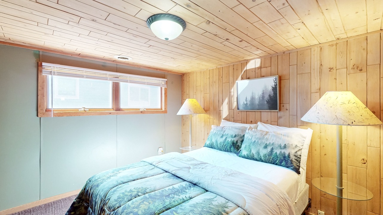 Photo of Bedroom in Three Lakes