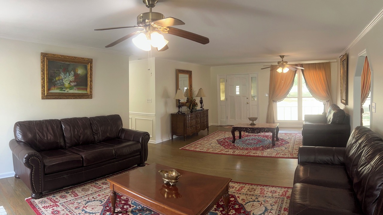 Photo of Livingroom in Pulaski