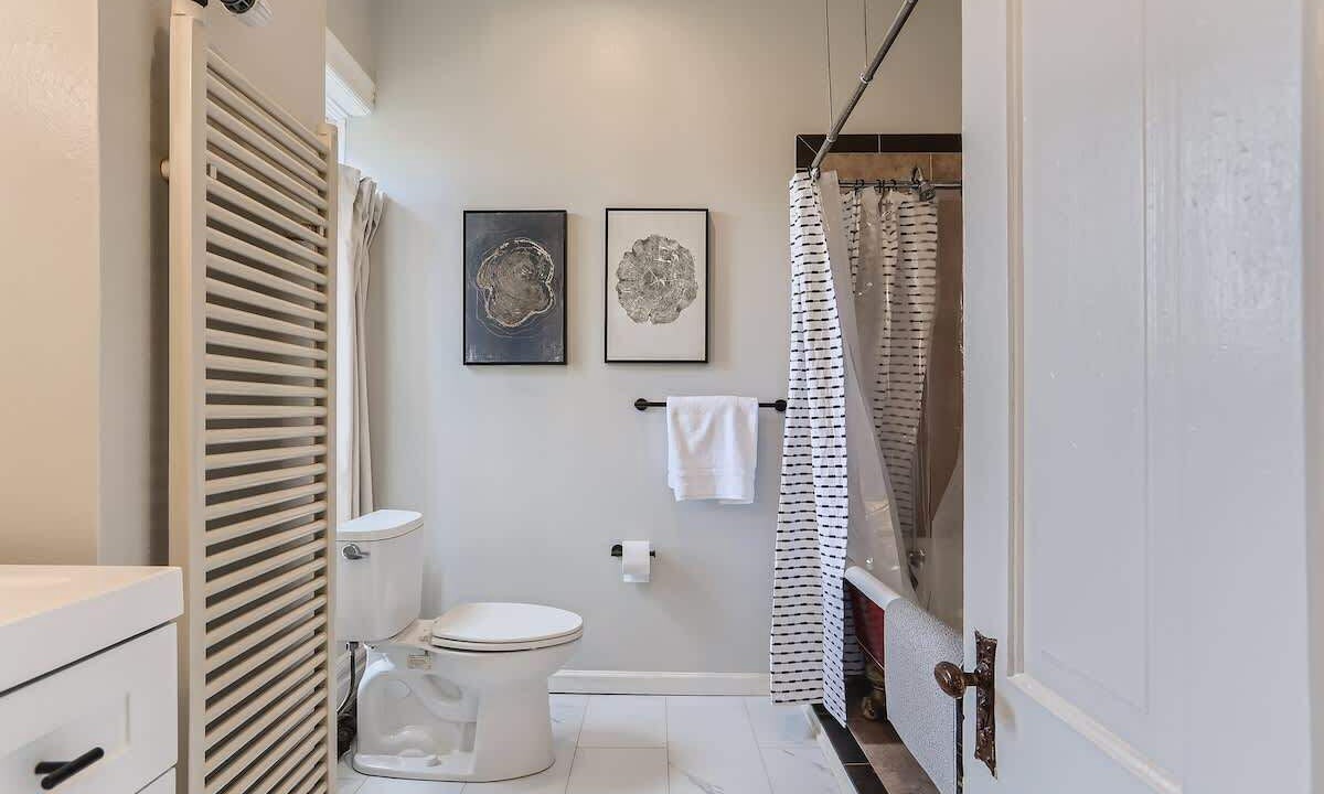 Photo of Bathroom in City Park