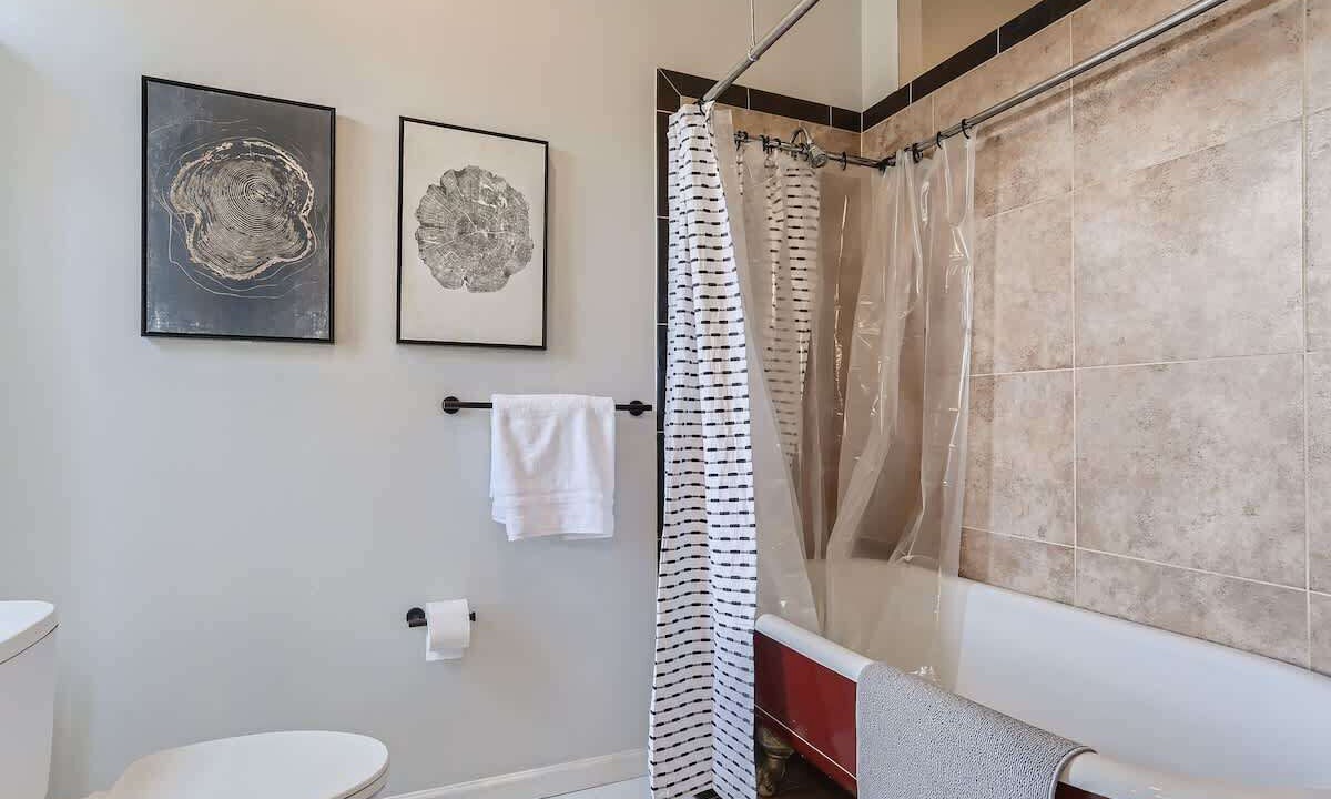 Photo of Bathroom in City Park