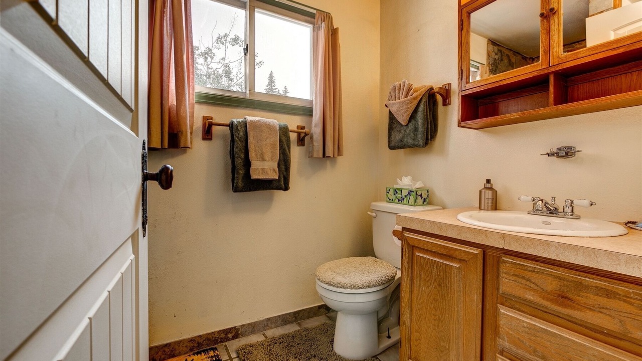 Photo of Bathroom in Lyons